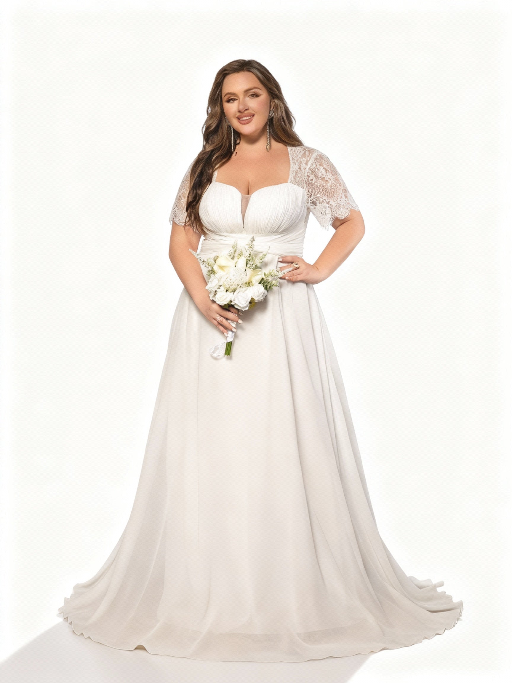 Stalluxe | Anmutiges Chiffon Brautkleid mit Spitze und Diamant Taille in Übergröße