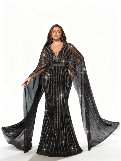 Stalluxe | Schwarzes Abendkleid in Übergröße mit Strass, Mesh und Fledermausärmeln