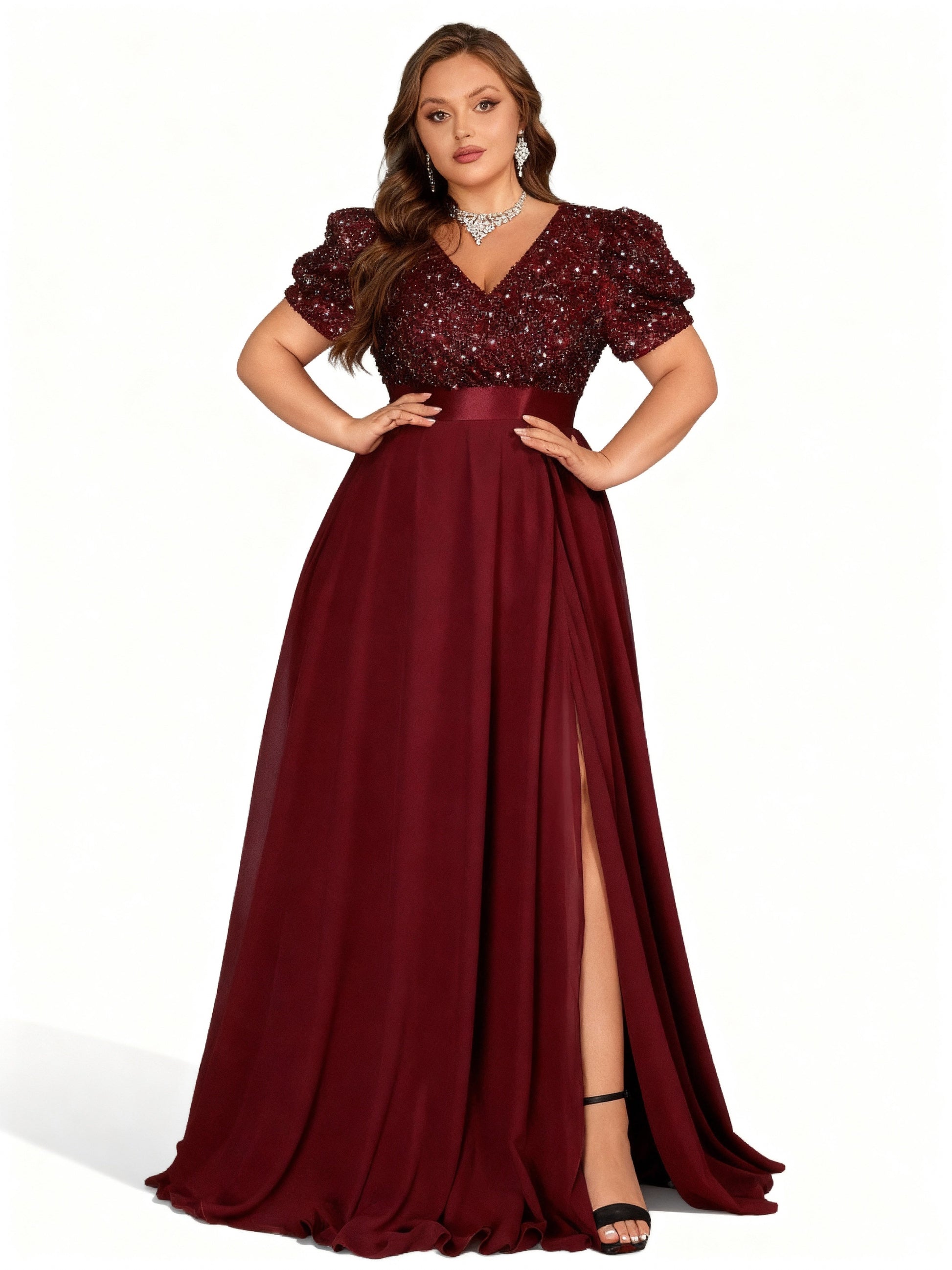 Stalluxe | Chiffonkleid mit Pailletten in Großen Größen