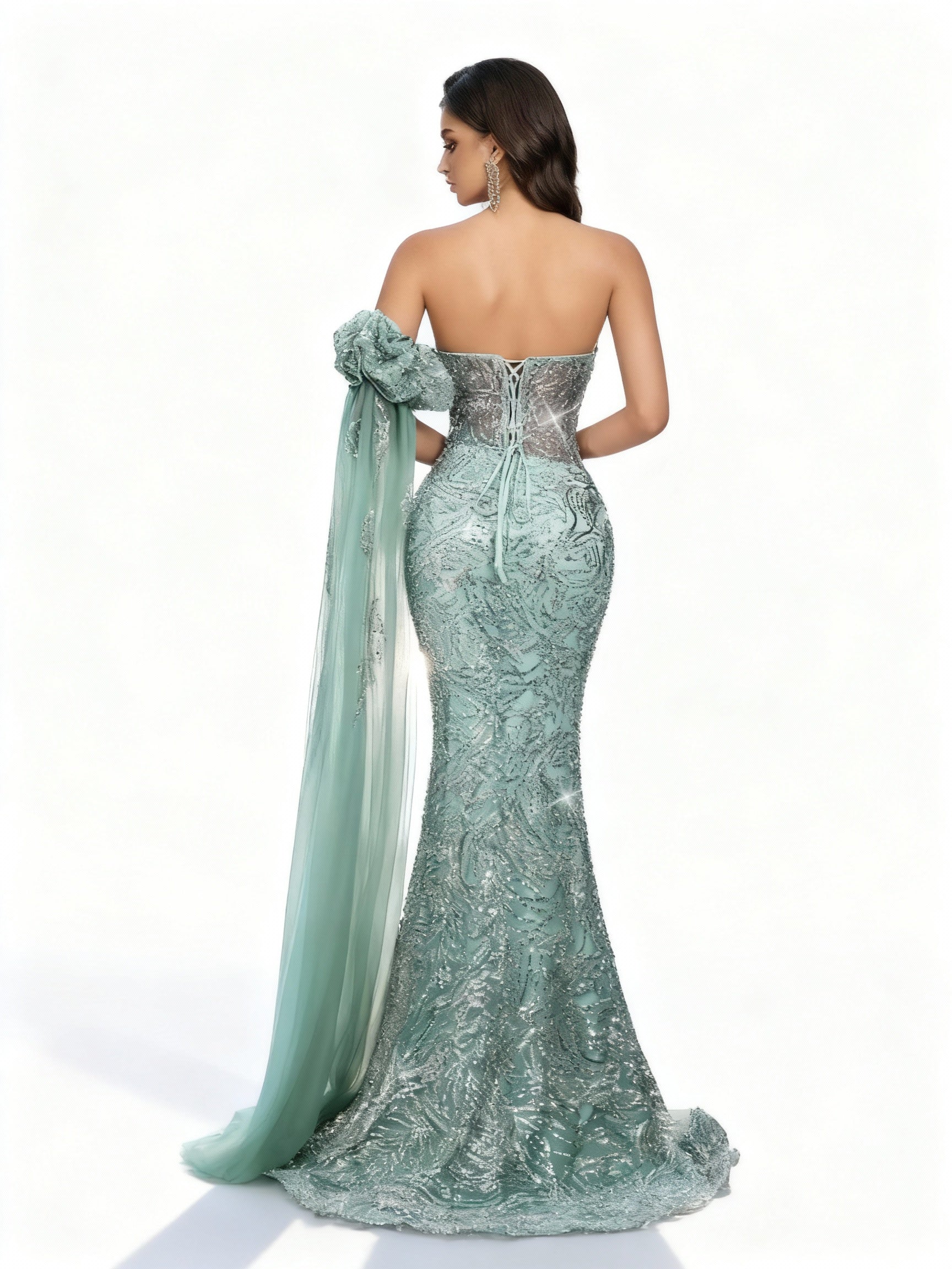 Stalluxe | Trägerloses Paillettenkleid mit Spitzen-Details