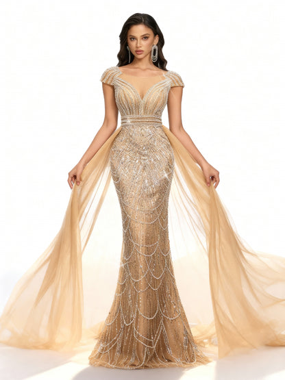 Stalluxe | Champagnerfarbenes Paillettenkleid mit Rundhalsausschnitt