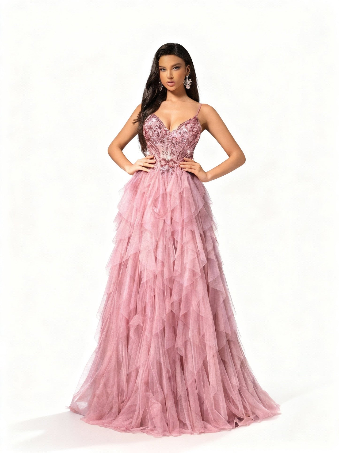 Stalluxe | Romantisches ärmelloses Kleid aus mehrlagigem Mesh mit Pailletten