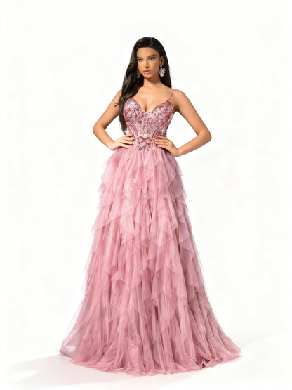 Stalluxe | Romantisches ärmelloses Kleid aus mehrlagigem Mesh mit Pailletten