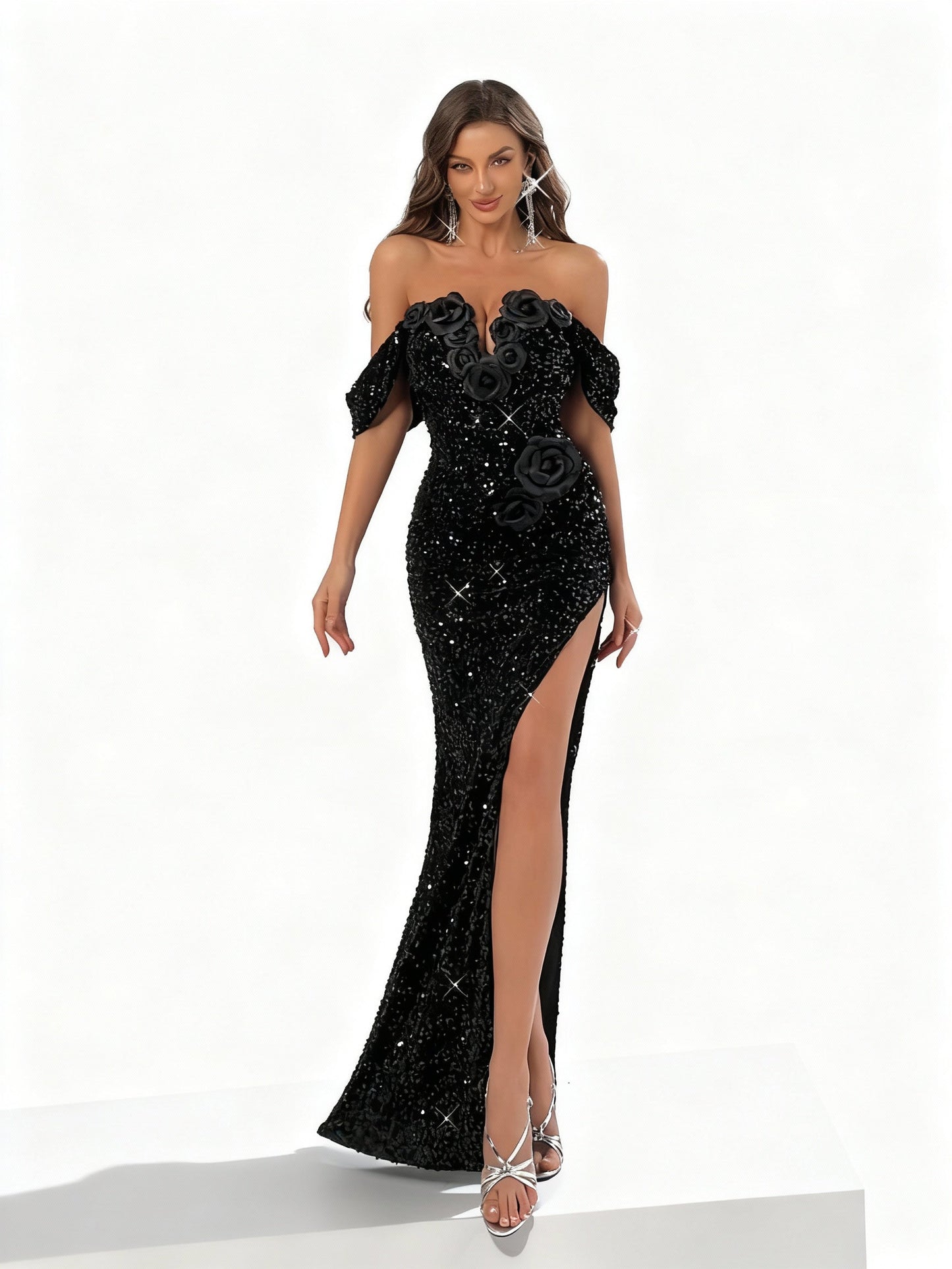 Stalluxe | Schwarzes schulterfreies Kleid mit Blumen und Pailletten XL