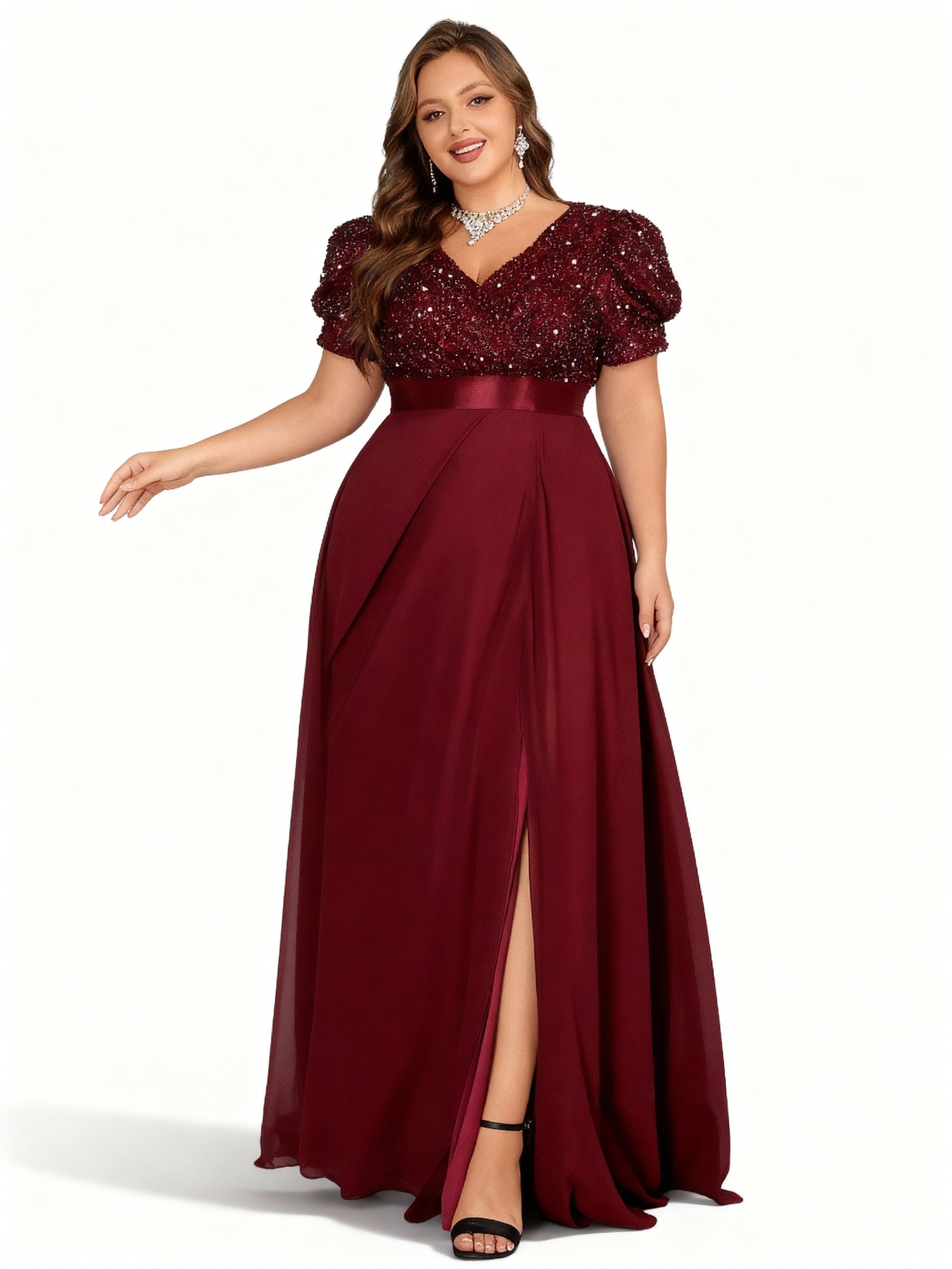 Stalluxe | Chiffonkleid mit Pailletten in Großen Größen