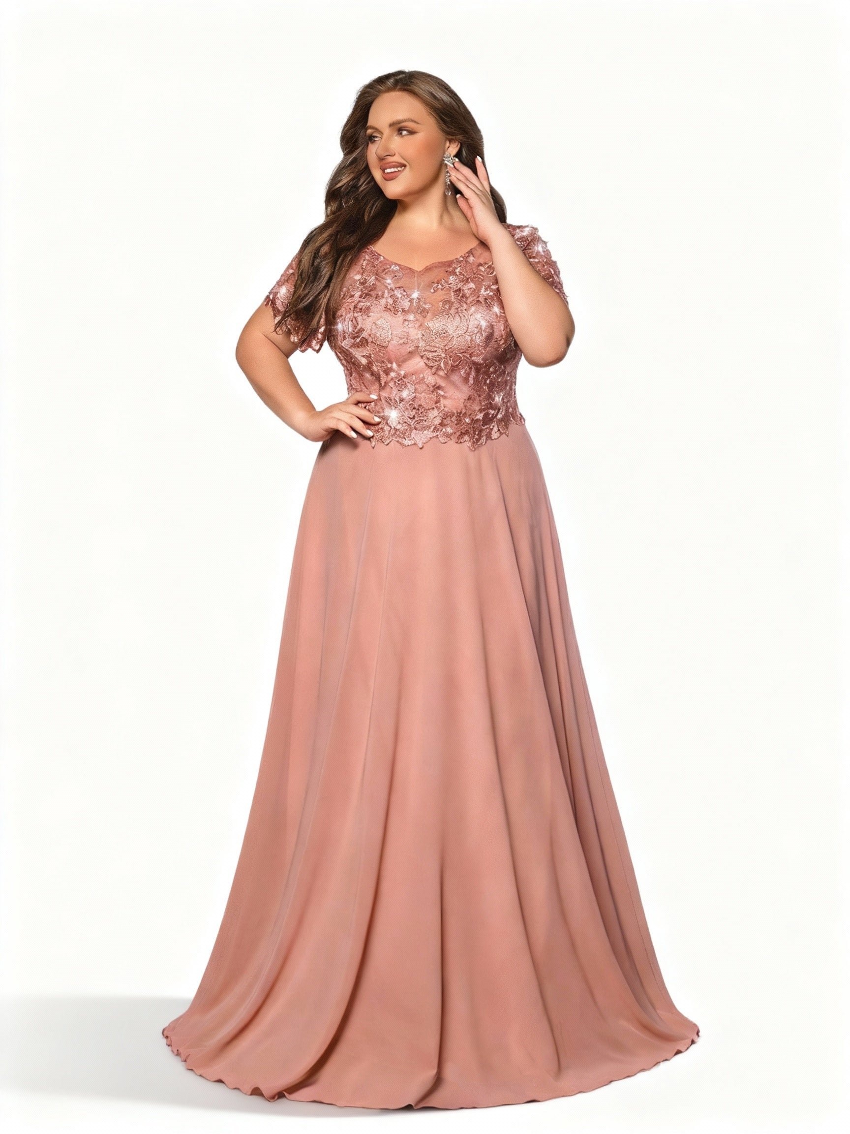 Stalluxe | Rosafarbenes Spitzenkleid in Übergröße mit Applikationen und Kurzem Ärmel