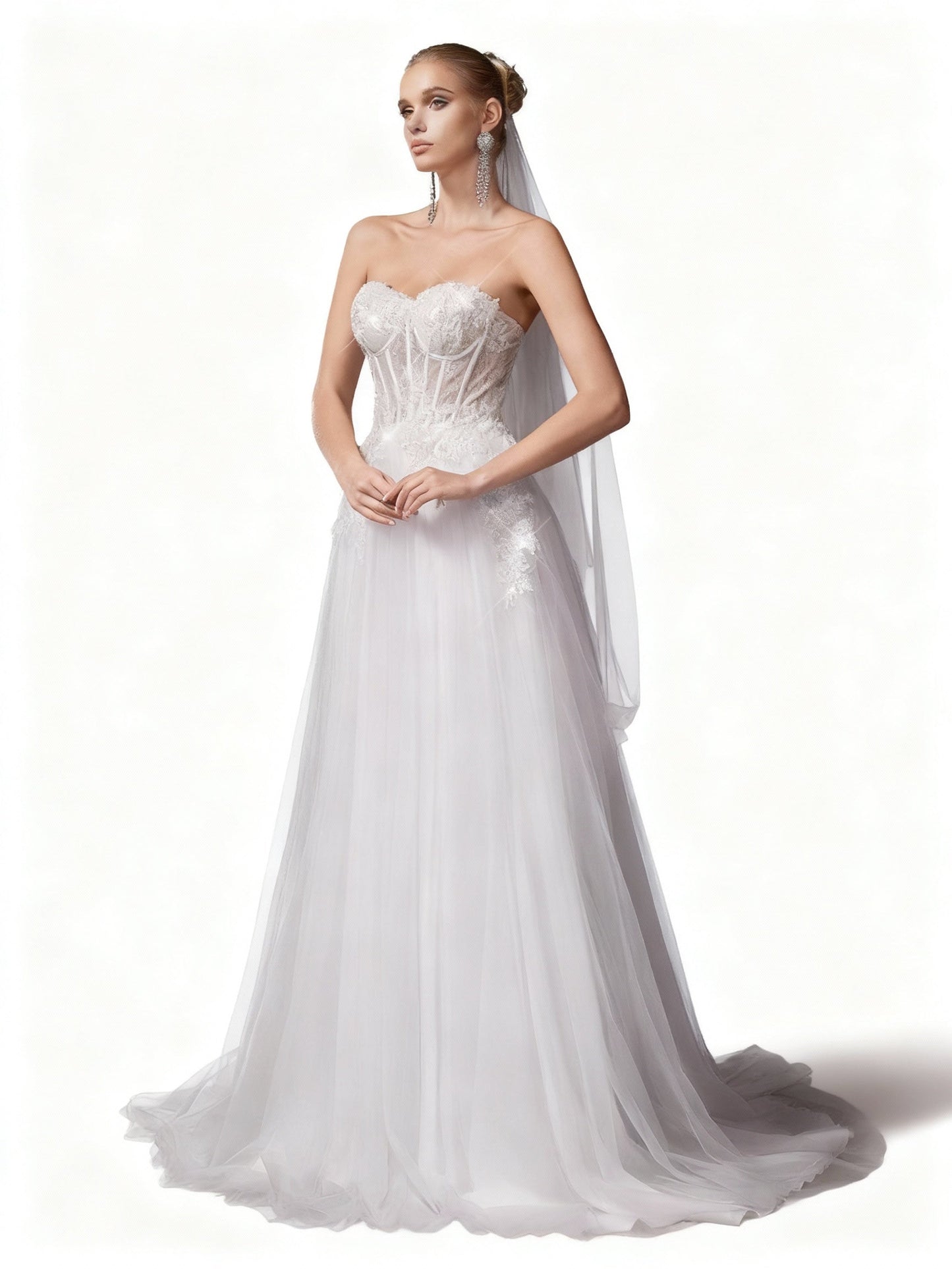 Stalluxe | Elegantes Spitzendetail Trägerloses Brautkleid