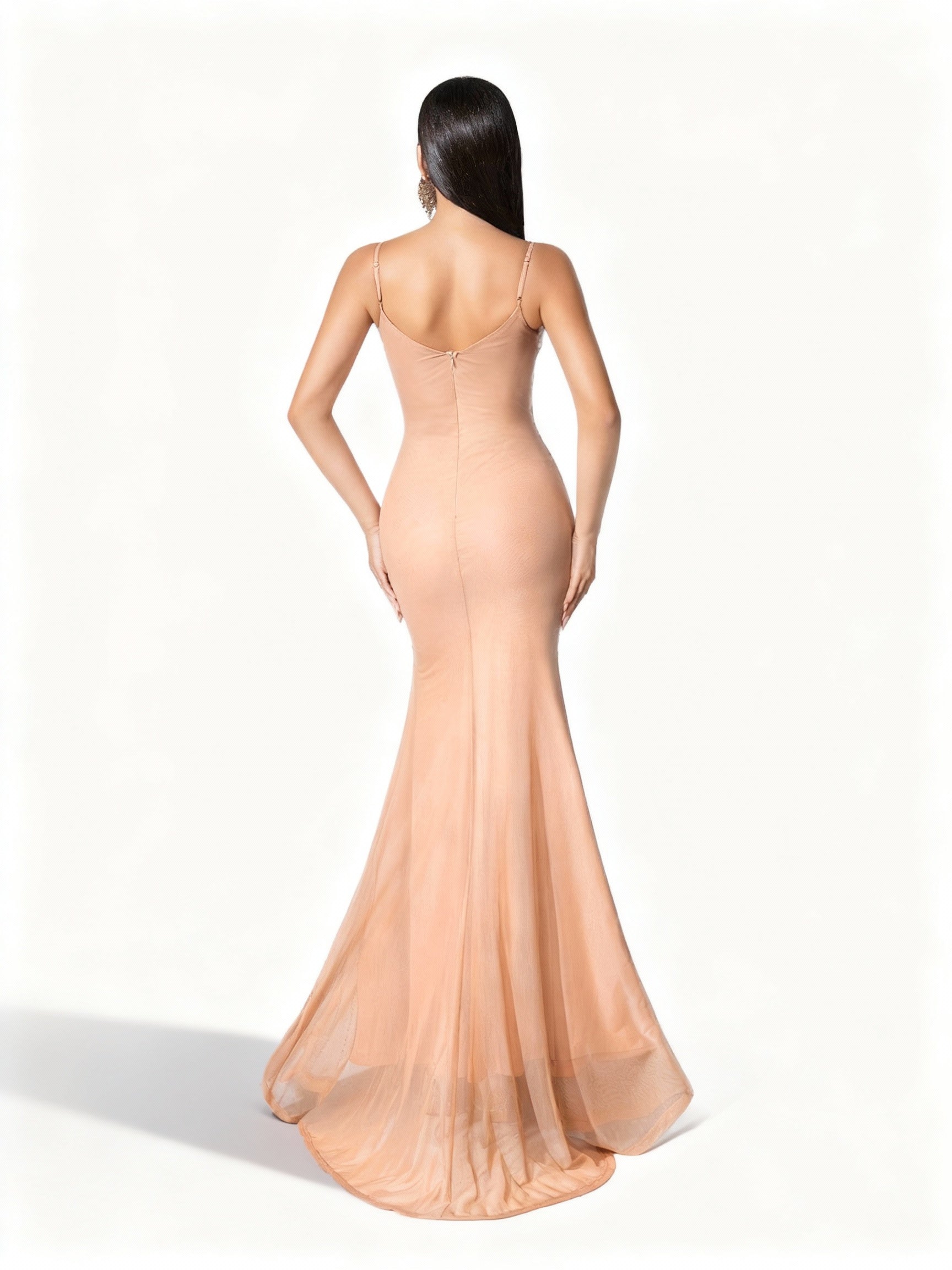 Stalluxe | Schickes Apricotfarbenes Spaghettiträger-Strass-Partykleid