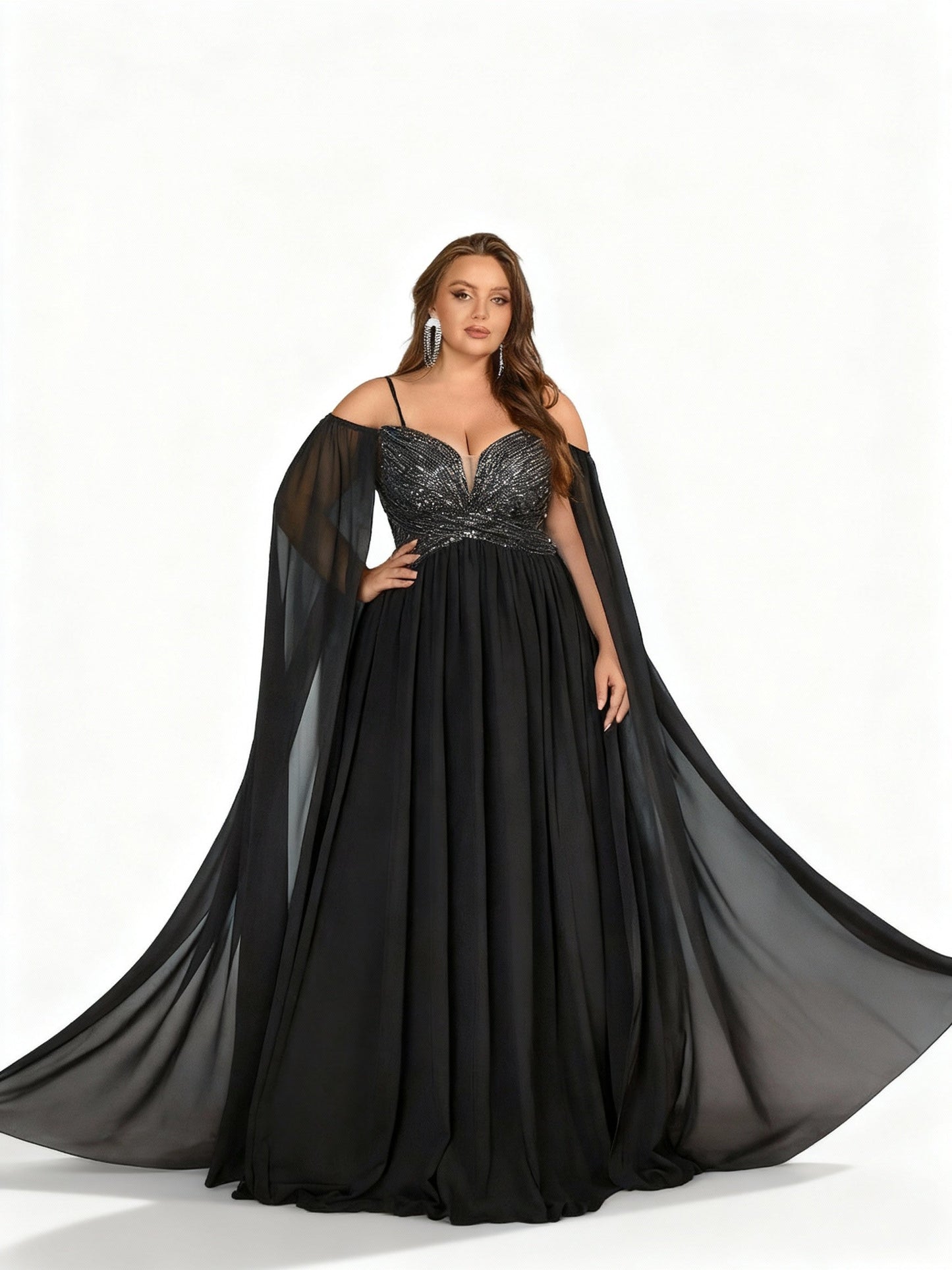 Stalluxe | Göttliches Schwarzes Kleid in Übergröße mit Pailletten und Cape-Ärmeln