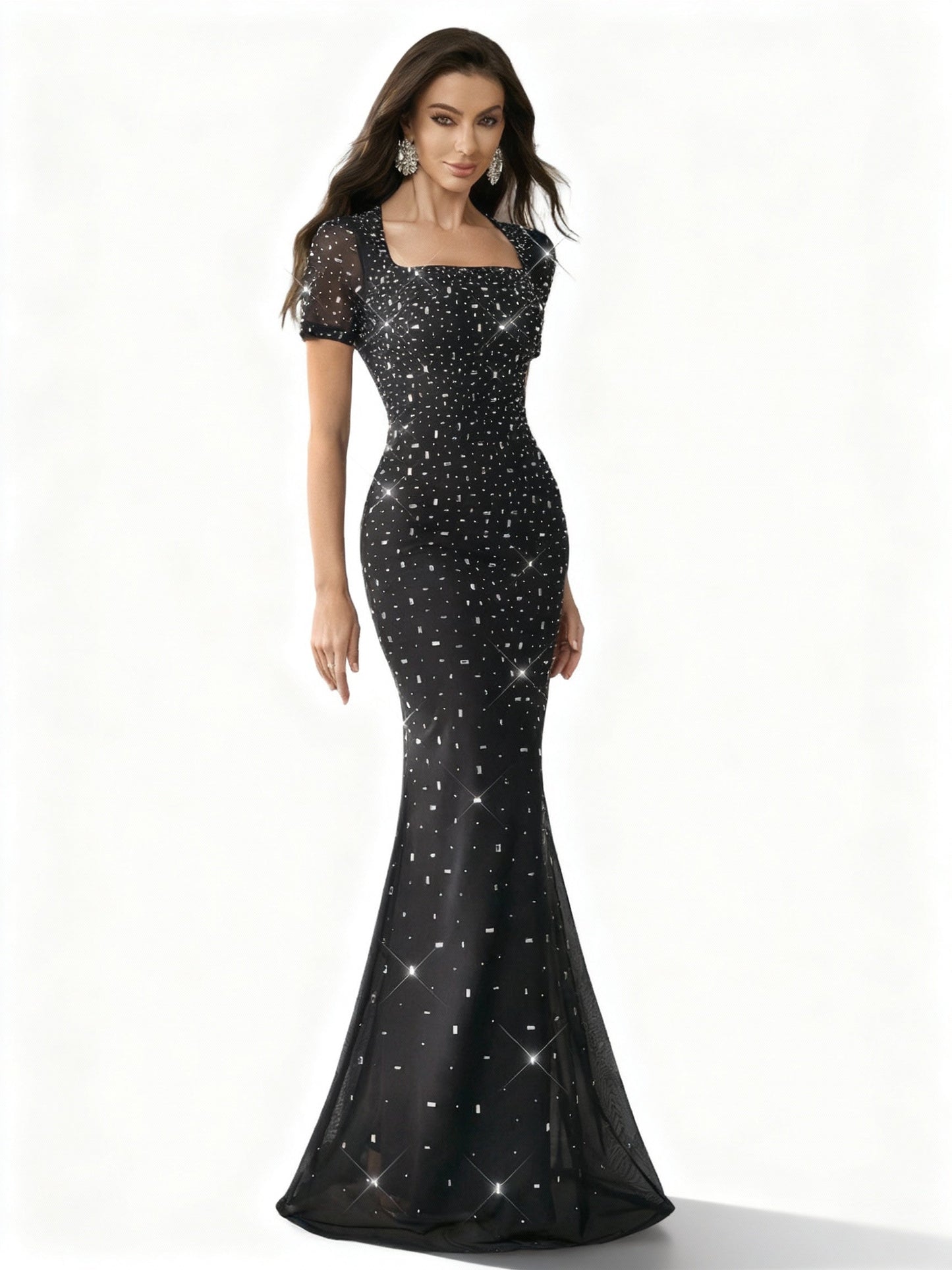 Stalluxe | Elegantes Schwarzes Strasskleid mit Quadratkragen und Kurzen Ärmeln