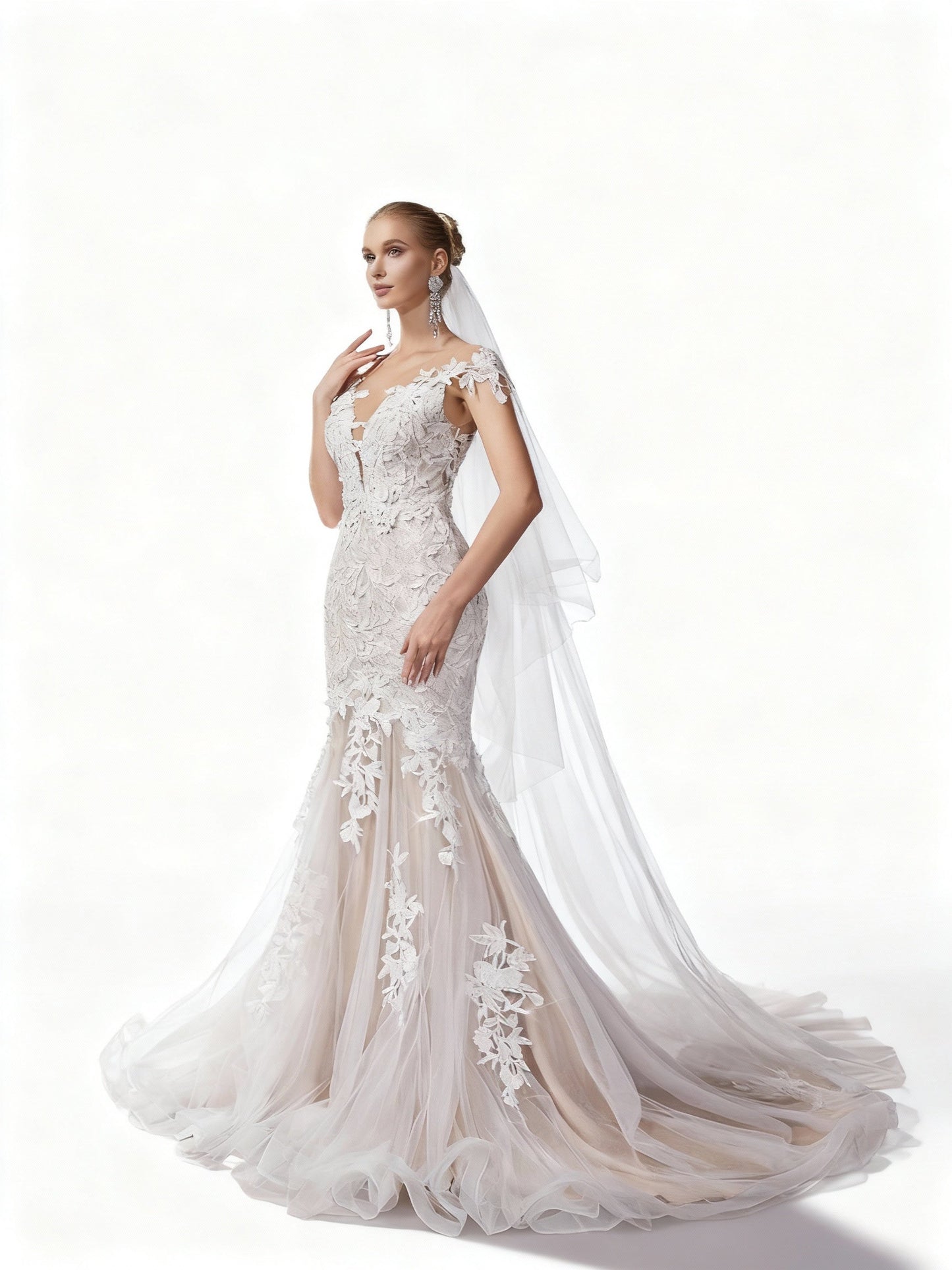 Stalluxe | Göttliches Spitzenapplikations Brautkleid ohne Ärmel