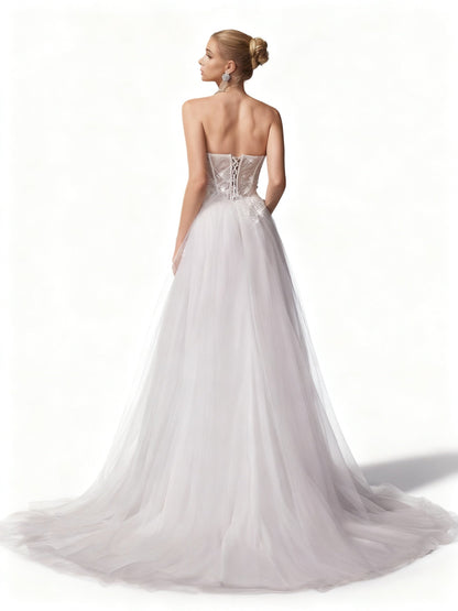 Stalluxe | Elegantes Spitzendetail Trägerloses Brautkleid