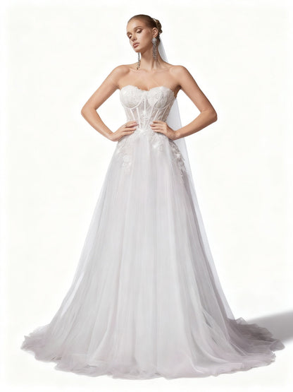 Stalluxe | Elegantes Spitzendetail Trägerloses Brautkleid