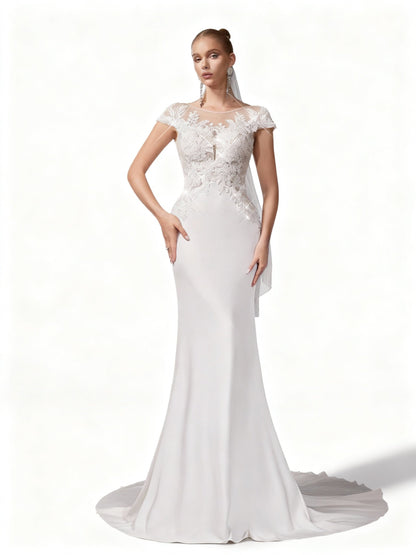 Stalluxe | Zartes Weißes Brautkleid mit Spitze und Rundhalsausschnitt