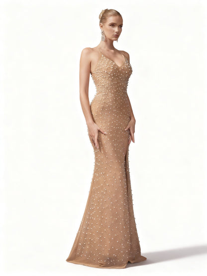 Stalluxe | Stilvolles Apricotfarbenes Strass-Abendkleid mit Hohem Schlitz