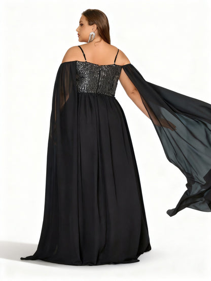 Stalluxe | Göttliches Schwarzes Kleid in Übergröße mit Pailletten und Cape-Ärmeln