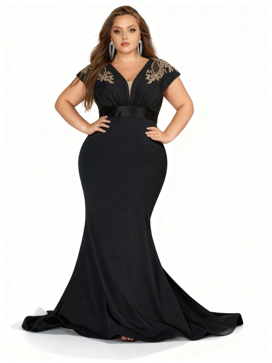 Stalluxe | Schwarzes Kleid mit Stickerei und V-Ausschnitt 5xl