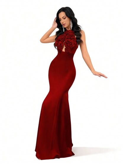 Stalluxe | Göttliches Abendkleid mit Blumenapplikationen, offenem Rücken und Meerjungfrauen-Schnitt