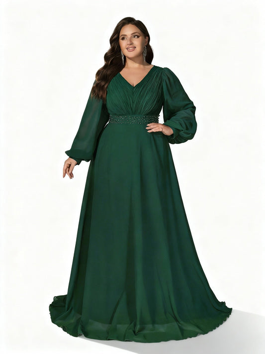 Stalluxe | Dunkelgrünes Abendkleid in Übergröße mit Perlenverzierung an der Taille