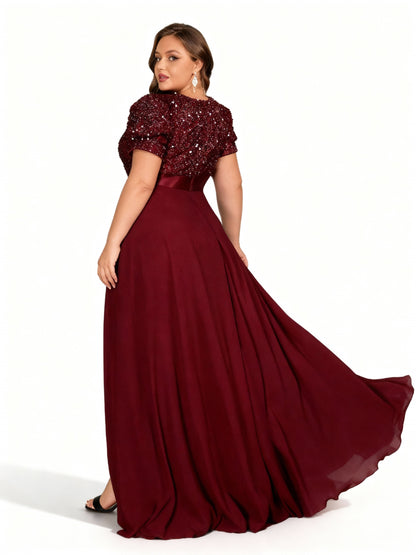 Stalluxe | Chiffonkleid mit Pailletten in Großen Größen