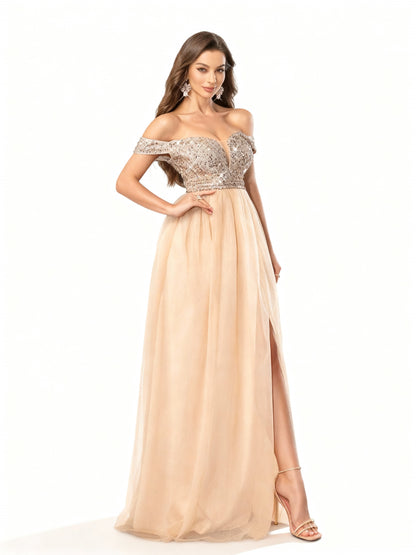 Stalluxe | Elegantes Abendkleid mit Pailletten, Netzstoff und seitlichem Schlitz Champagner