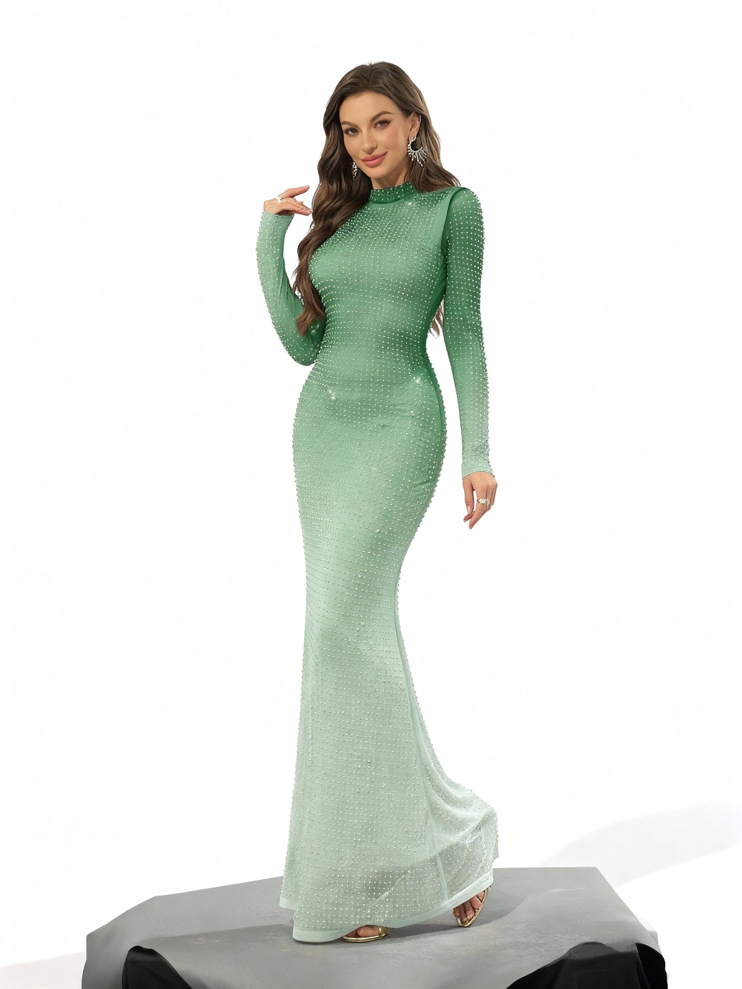 Stalluxe | Strasskleid mit Hohem Kragen und Langen Ärmeln Grun