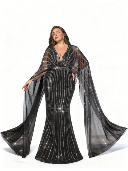 Stalluxe | Schwarzes Abendkleid in Übergröße mit Strass, Mesh und Fledermausärmeln