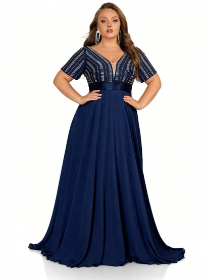 Stalluxe | Langkleid in Großen Größen mit Strass und Perlen