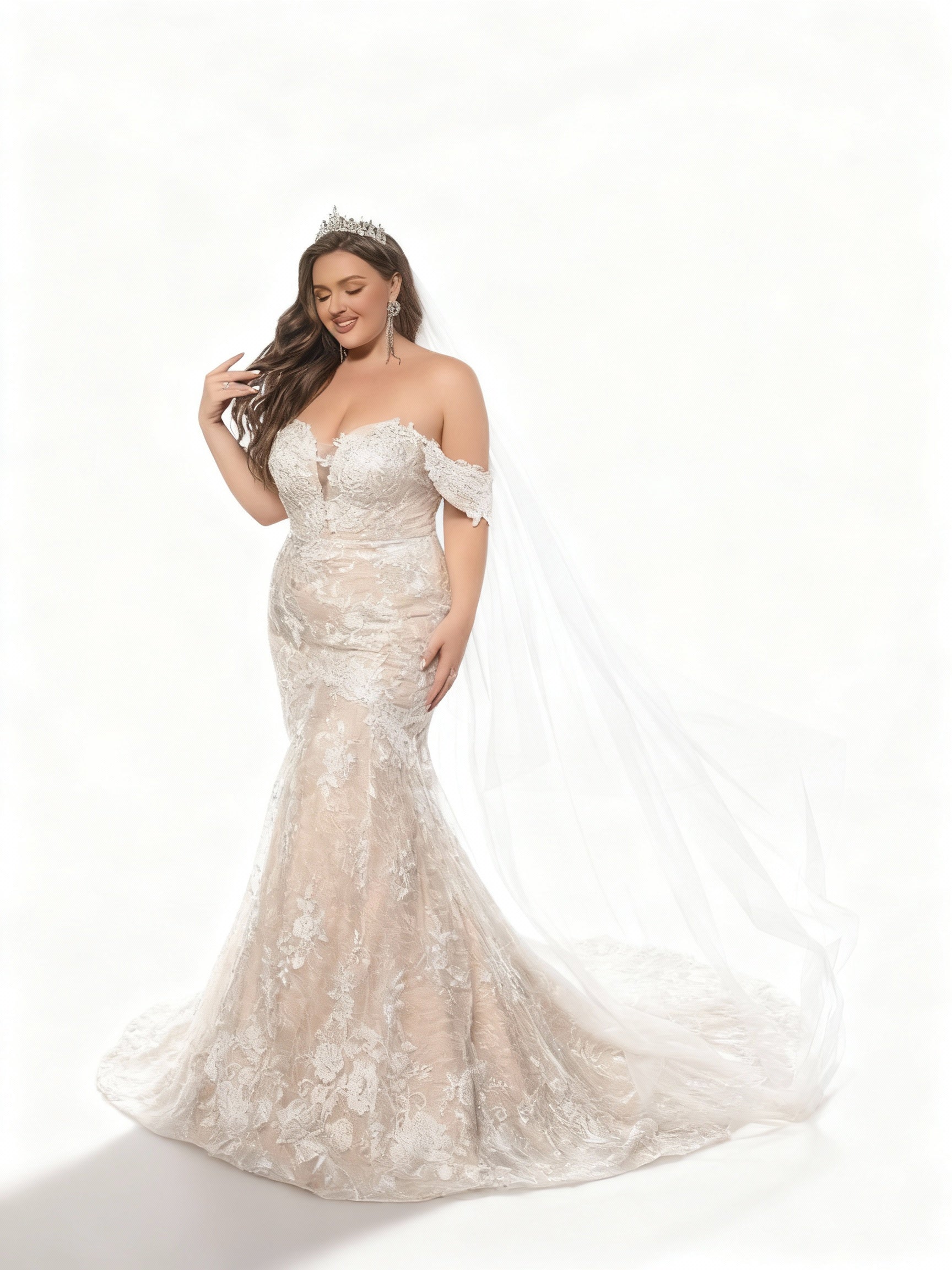 Stalluxe | Weißes Etui-Brautkleid in Übergröße mit One-Shoulder-Schnitt