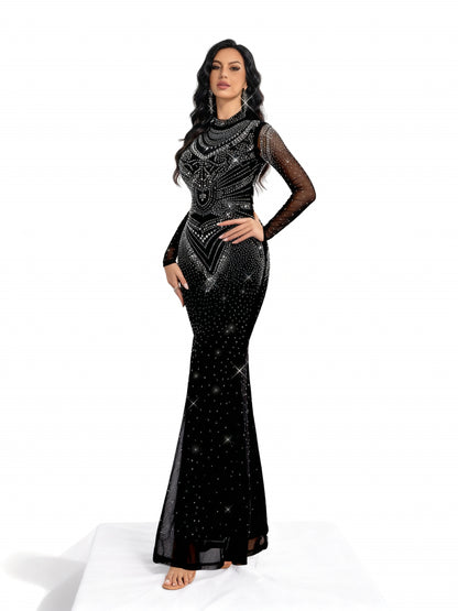 Stalluxe | Edles Abendkleid in Schwarz mit Strassbesatz, langen Ärmeln und Meerjungfrauen-Saum