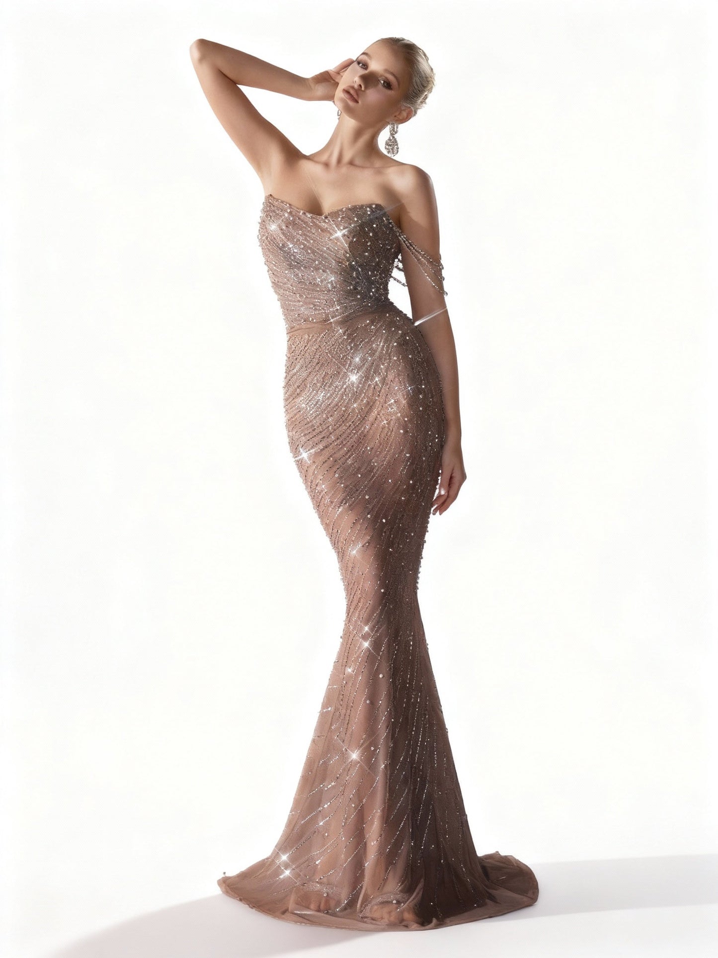 Stalluxe | Strassbesetztes Abendkleid mit Perlenverzierung