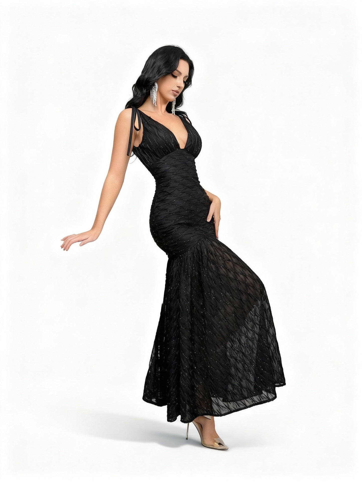 Stalluxe | Elegantes Abendkleid mit Tiefem V-Ausschnitt und Fishtail-Schnitt