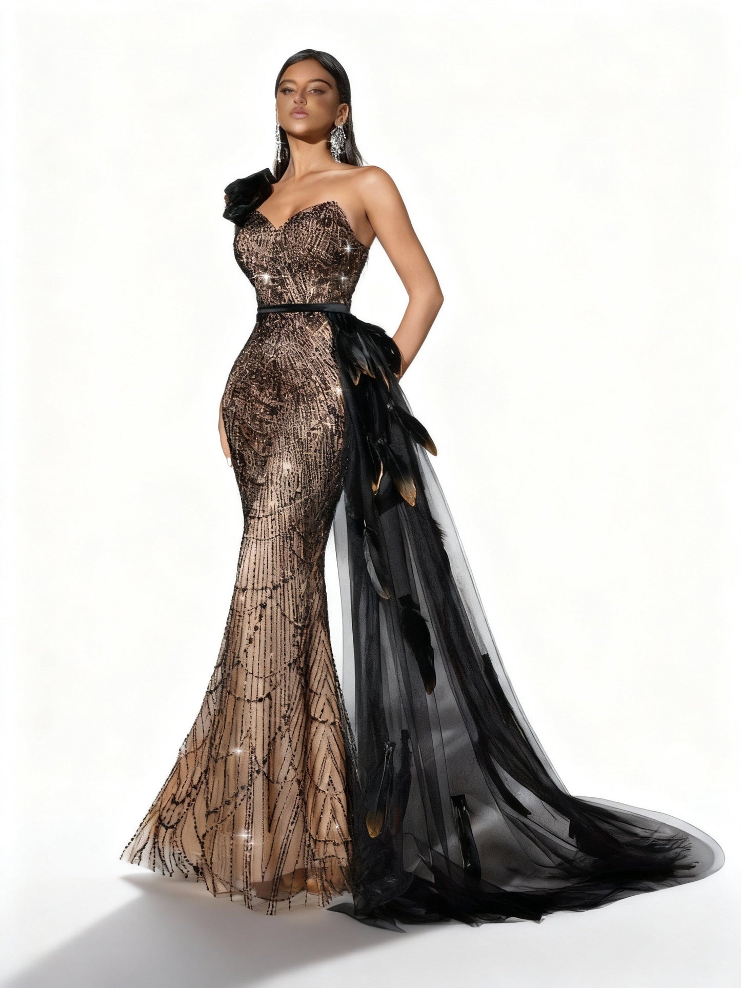 Stalluxe | Göttliches Schwarzes Paillettenkleid mit Applikationen und Asymmetrischem Ausschnitt