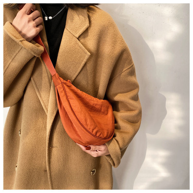 Stalluxe | Halbmondförmige Tasche Orange