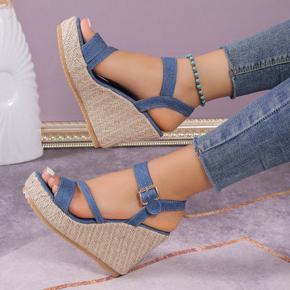 Damen Keil-Sandalen mit eleganten Riemen Stalluxe