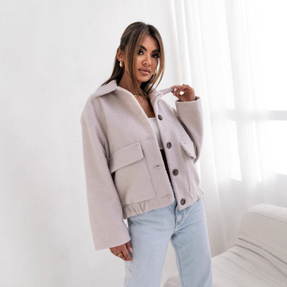 Damen Oversized Wolljacke mit Knopfdetails und elastischen Ärmeln Stalluxe