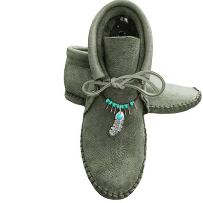 Damen Mokassins aus hochwertigem Wildleder mit feinen Schmuckdetails Stalluxe
