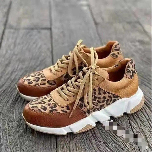 Damen Sneaker mit tierischem Print und rutschfester Sohle Stalluxe