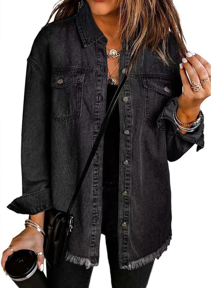 Damen lässige Jeansjacke mit fransigen Säumen und aufgesetzten Taschen Stalluxe