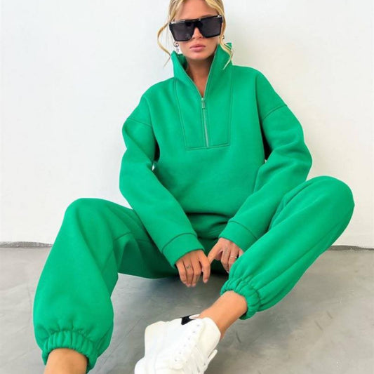 Damen Fleece-Pullover mit hohem Kragen und bequemer Hose Stalluxe