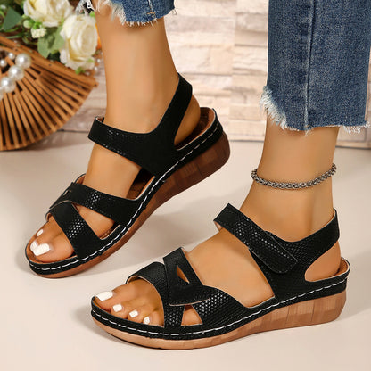 Damen Komfortable Riemensandalen mit flexibel verstellbaren Riemen und gepolsterter Sohle Stalluxe