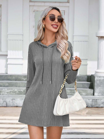 Damen Strickkleid mit Kapuze und modischem Noppenmuster Stalluxe