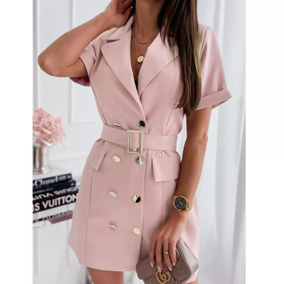 Damen Blusenkleid mit tailliertem Schnitt und modischen Knopfdetails Stalluxe