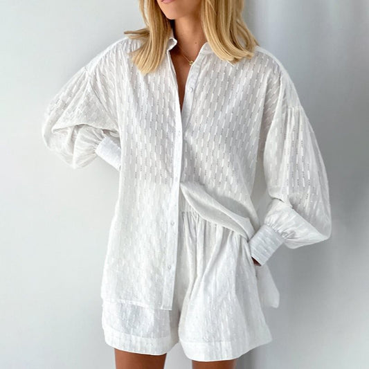 Damen lässiges Oversized Hemd mit Struktur und kurzen Hosen Stalluxe