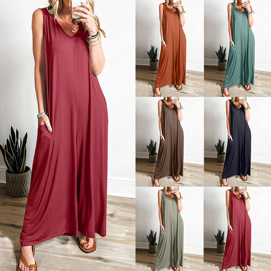 Damen Luftiger Jumpsuit mit tiefem V-Ausschnitt und seitlichen Taschen Stalluxe