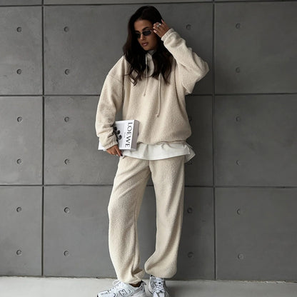 Damen Gemütlicher Fleece-Hoodie mit weiten Hosen Stalluxe