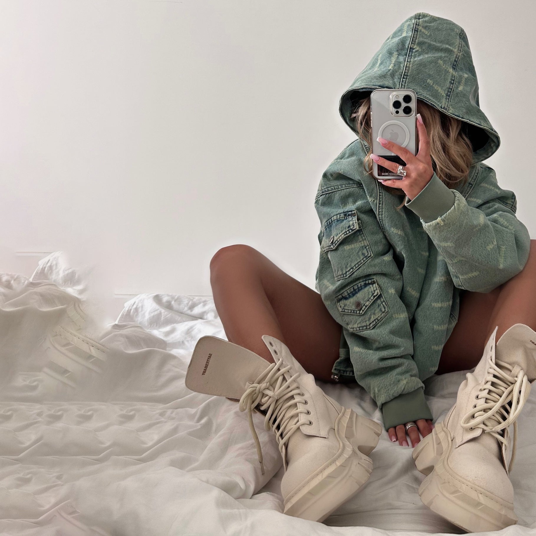 Damen Oversized Denimjacke mit lässigem Schnitt und praktischen Taschen Stalluxe