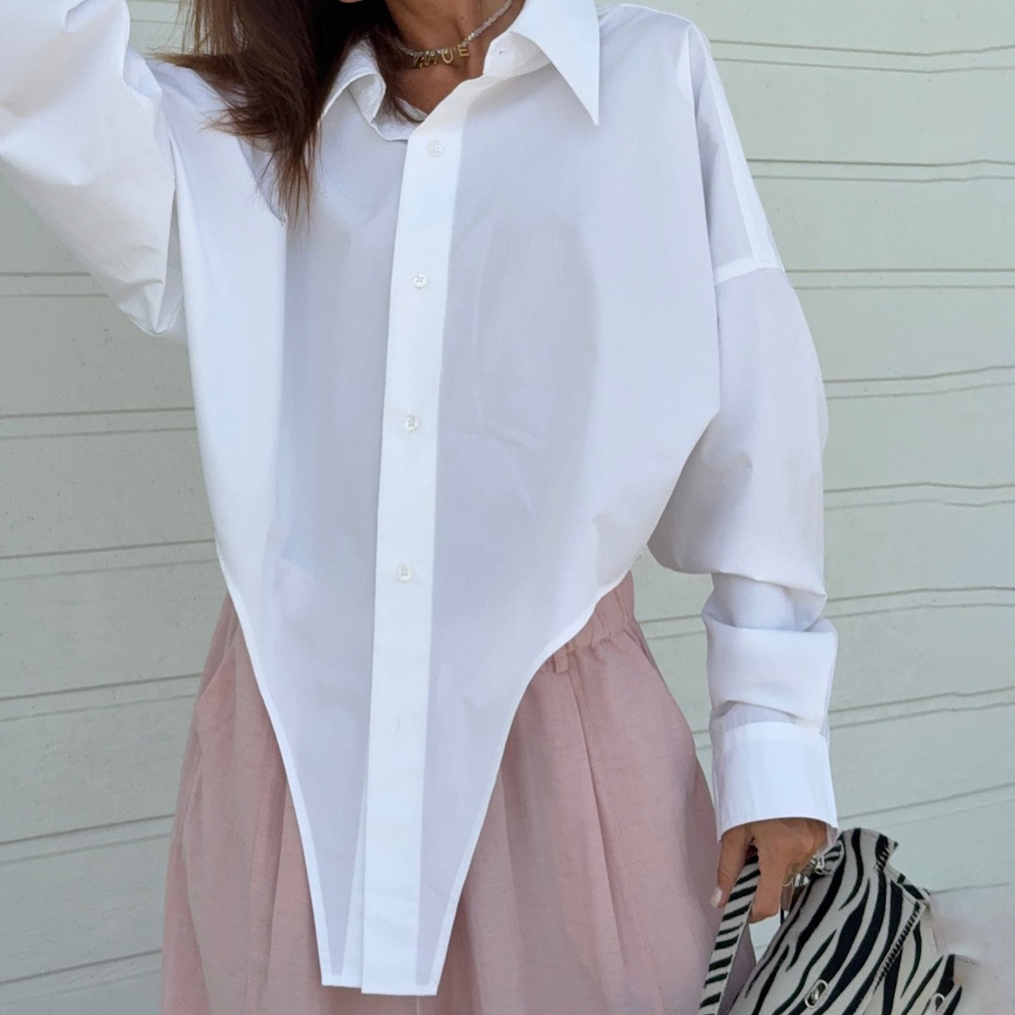 Damen Oversized Hemdbluse mit asymmetrischem Schnitt und modernen Details Stalluxe