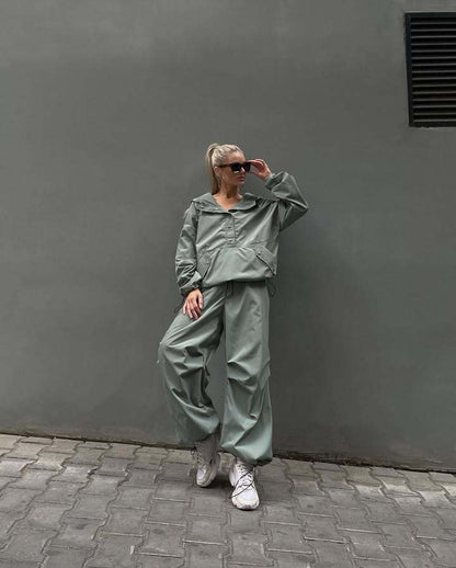 Damen modische Kapuzenjacke mit luftiger Schnittführung und praktischen Taschen Stalluxe