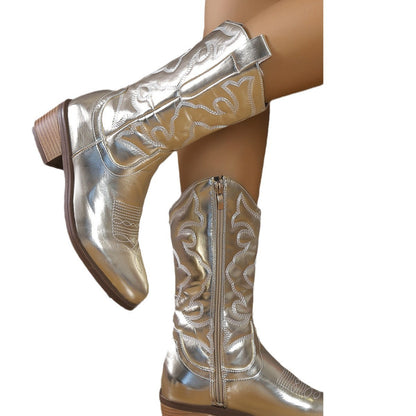 Damen Cowgirl-Stiefel mit filigranem Stickdesign und moderner metallic Oberfläche Stalluxe